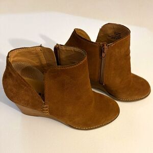 Lucky Brand Yinne Brown Suede Ankle Bootie Wedge Side Zip Women's US 7.5 EU 38